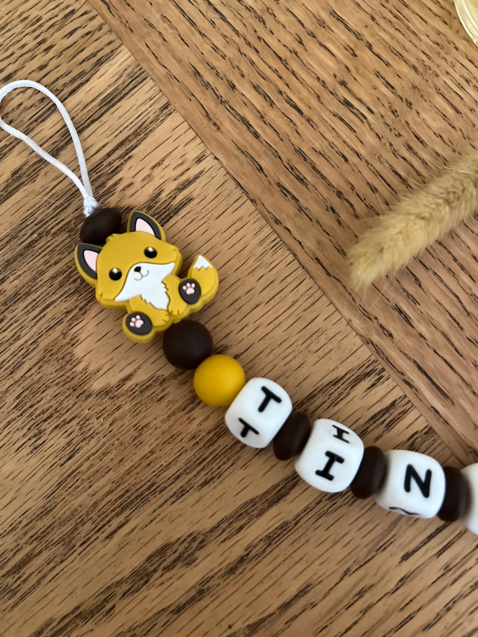 Attache tétine renard