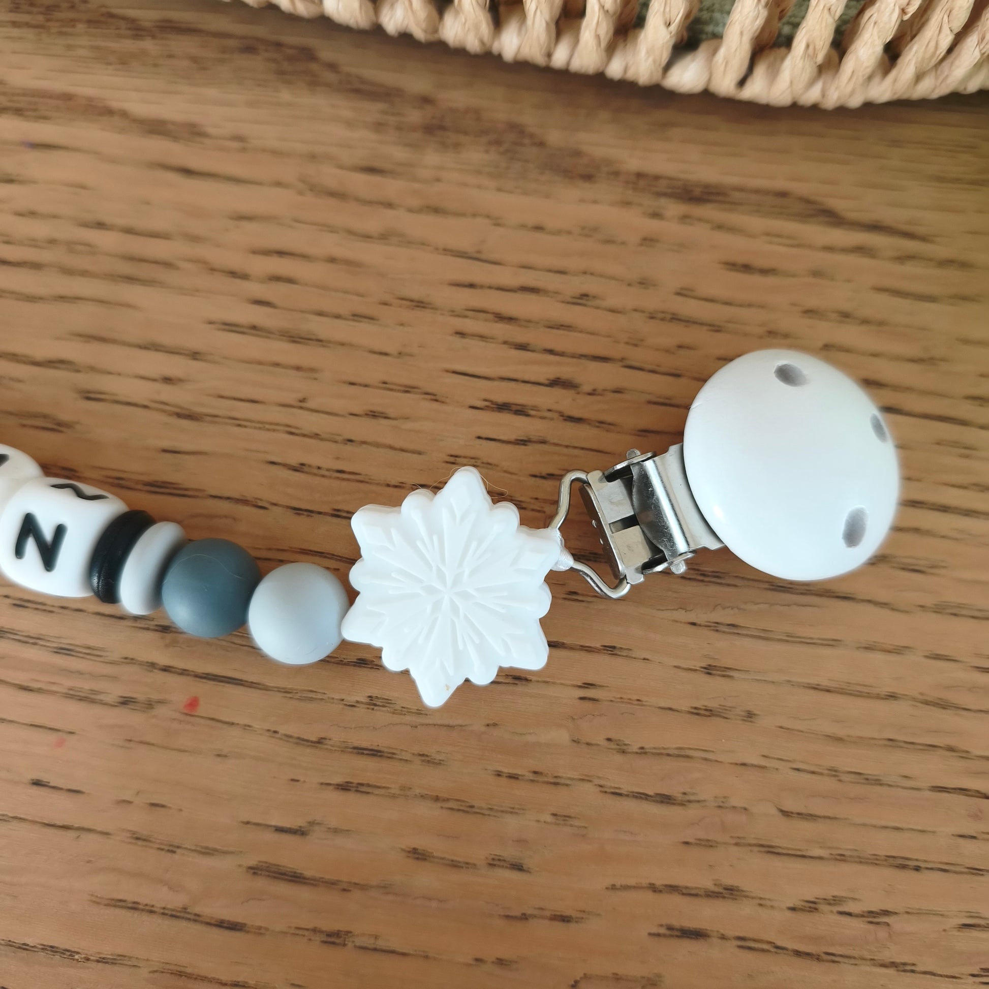 Attache tétine renard blanc
